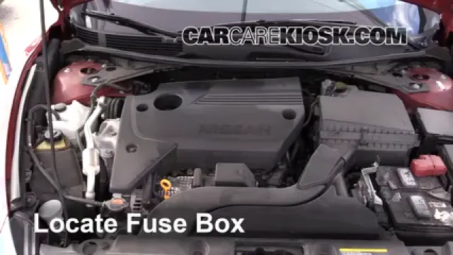 2017 Nissan Altima SL 2.5L 4 Cyl. Fusible (moteur) Remplacement